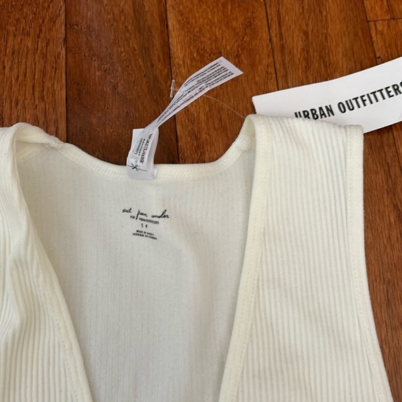 NWT Urban Outfitters Out From Under Hailey Seamless Plunge Bra Top - white - Picture 3 of 4